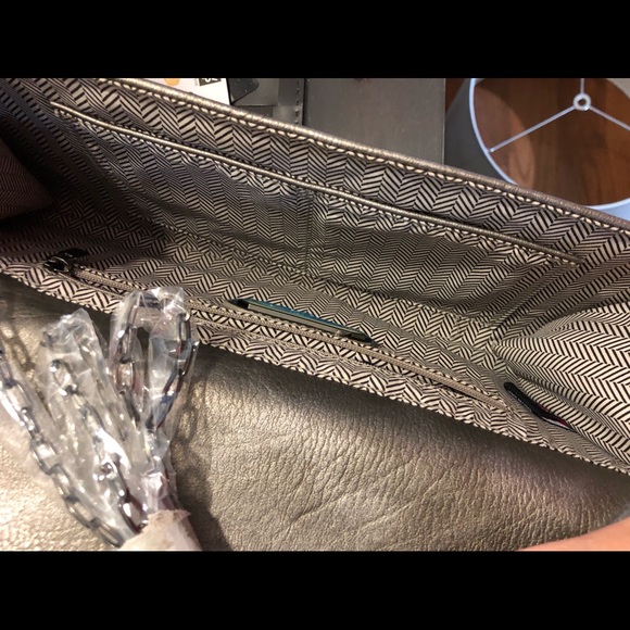 SOLD!!! Urban Expressions Vegan Leather Clutch - Picture 4 of 7